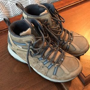 Columbia hiking boots EUC